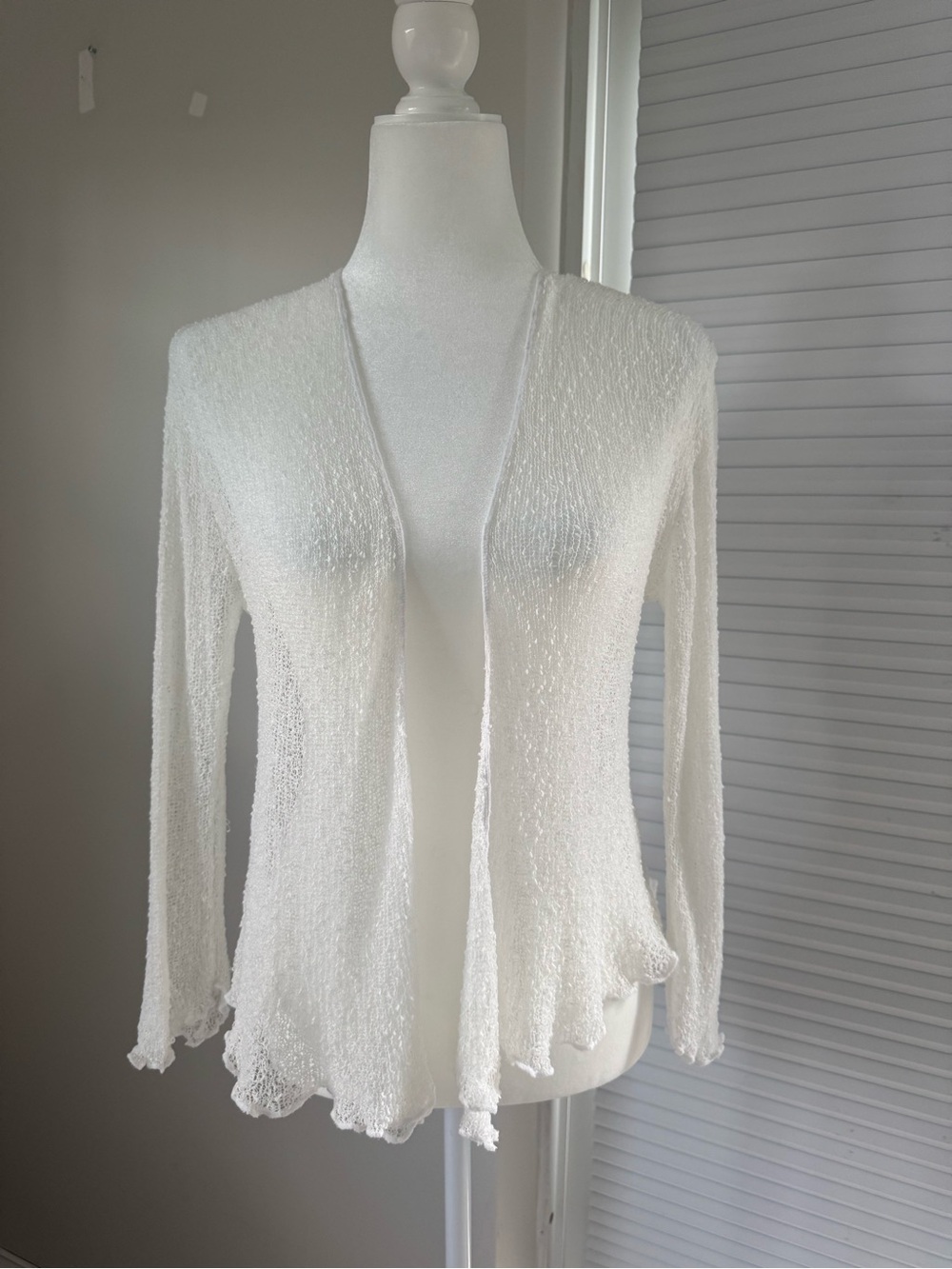 IKAT White Open Knit Waterfall Cardigan Ruffle Trim Boho Layering Shrug Size M/L